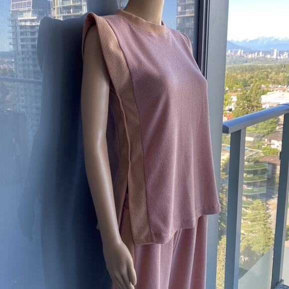 Loungewear Set - Picture 5 of 6